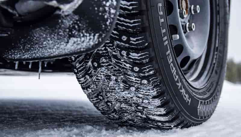 studded snow tires