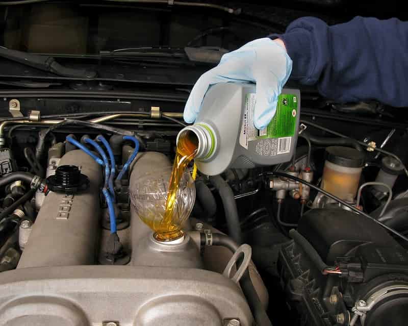 can-you-add-oil-to-a-hot-engine